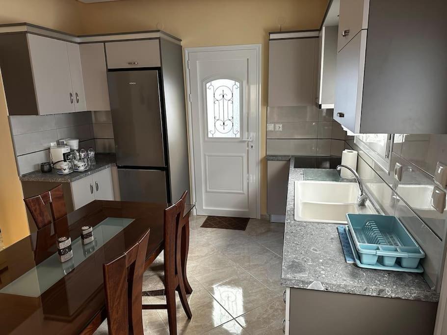 Demi'S House Apartment โวโลส ภายนอก รูปภาพ