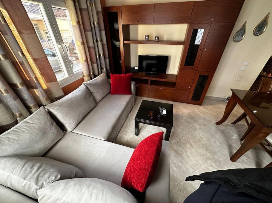 Demi'S House Apartment โวโลส ภายนอก รูปภาพ