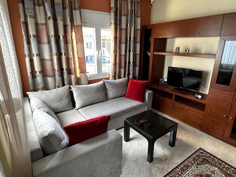 Demi'S House Apartment โวโลส ภายนอก รูปภาพ